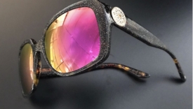 Kiralee dreamed up her own glamorous sunnies, complete with a glitter filled clear top coat and vibrant mirror coated lenses.